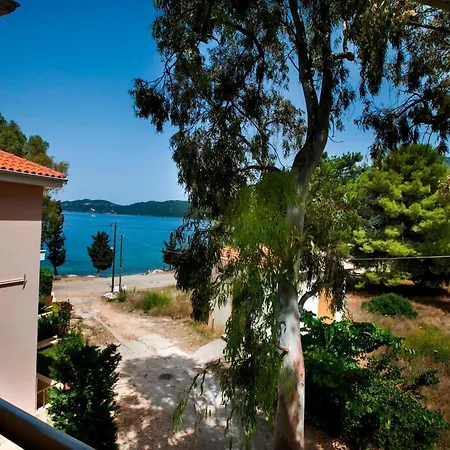 Deluxe Kefalonia Neroli 2 Bedroom Pool Каравомилос
